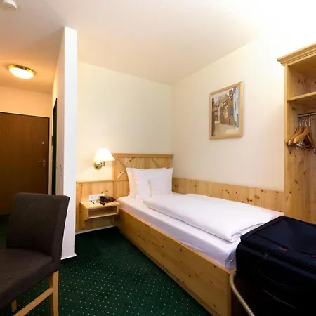 Hotel Parkhotel Hammerberg 4*